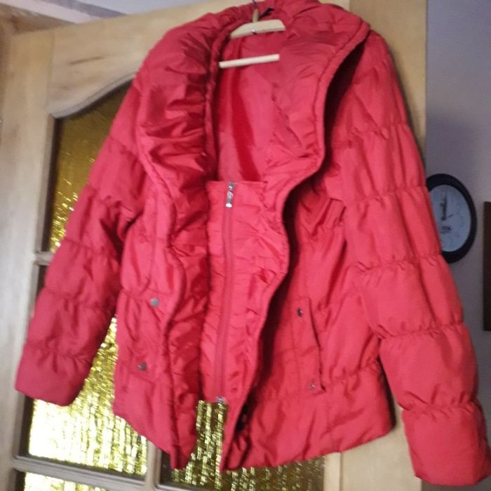 kurtka damska- krótka czerwona roz. 38