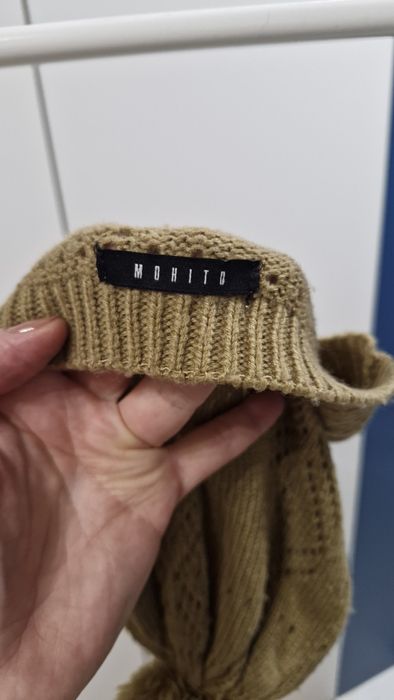 Czapka damska Mohito cienka brązowa beżowa z pomponem