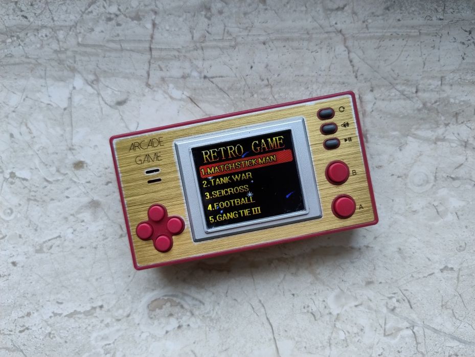 Gierki elektroniczne przenośne