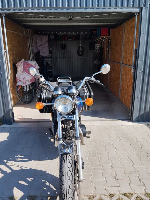 Motocykl Honda Cm400 1984