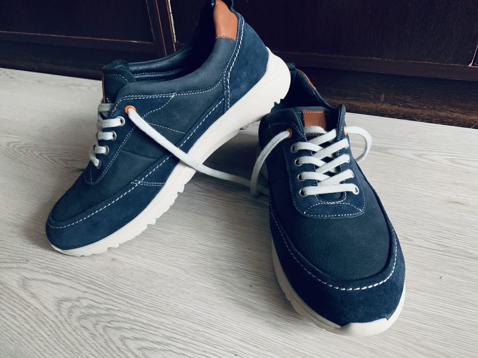 Кросівки(снікерси) Outfielder {44р 29см}Made in Albania,замша,стан