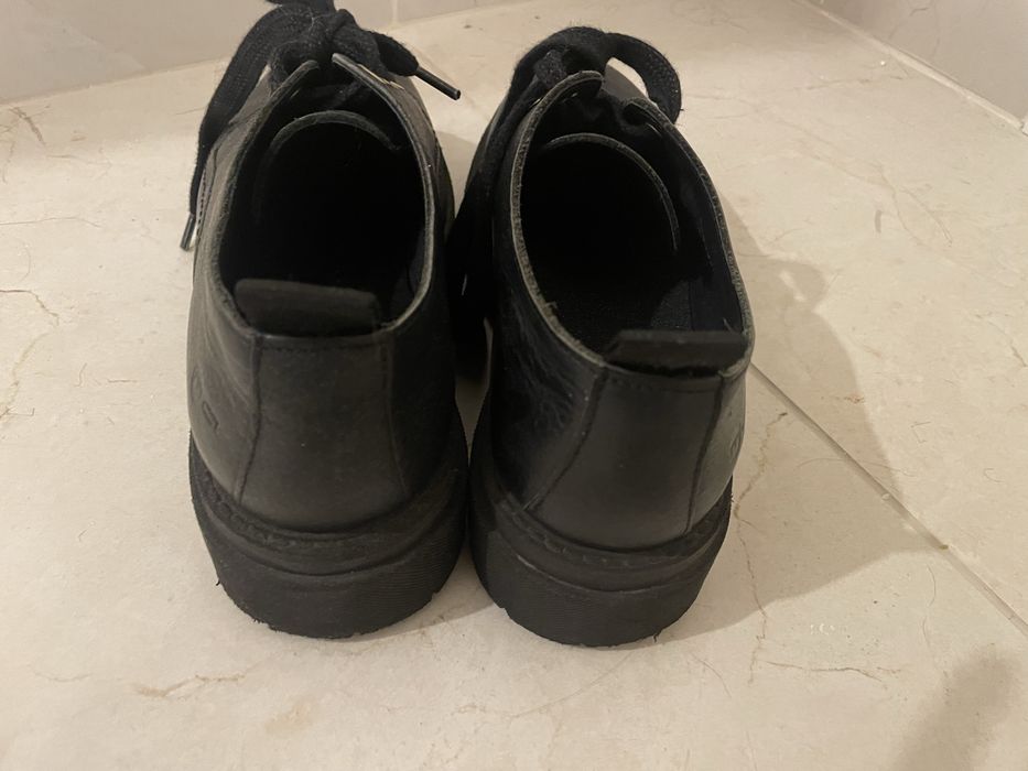 sapatos pretos