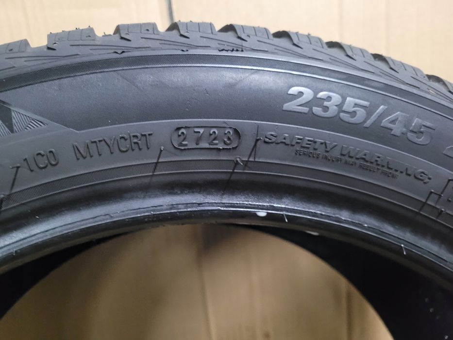 kumho 235/45 r17 solus 4s 97y 2023rok