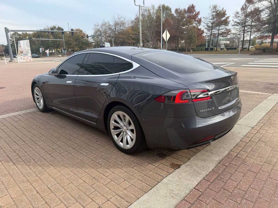 Tesla Model S 75      2016
