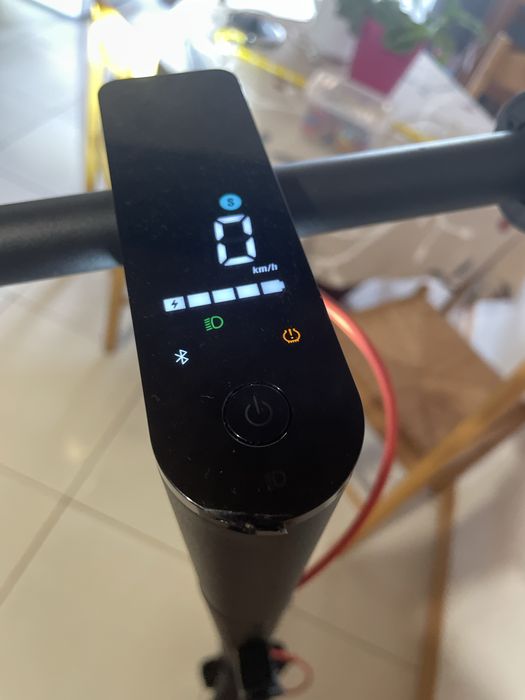 Vendo Xiaomi Scooter 5 em excelente estado, com apenas 88,3 km percorridos
