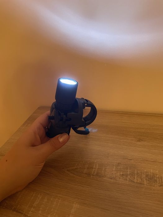 Latarka lampka rowerowa led MET maxx