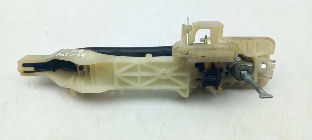 Puxador porta frente esquerda HYUNDAI i40 (VF)