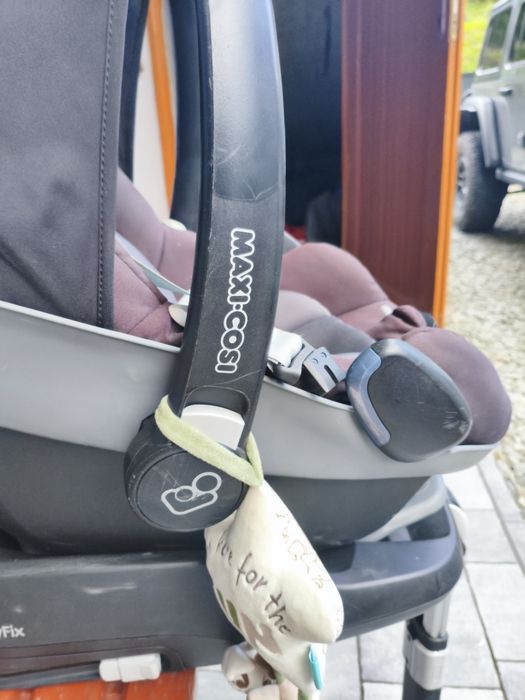 Fotelik z bazą Maxi Cosi Pebble