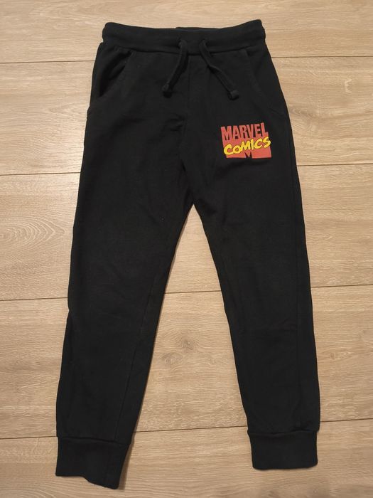 Spodnie dresowe rozm. 122