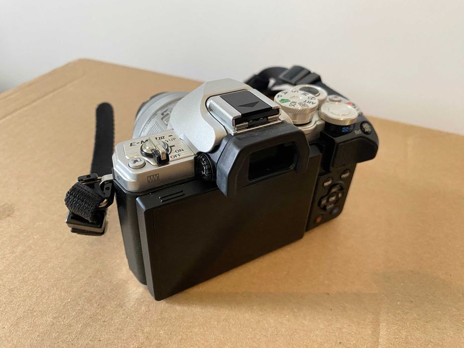 Olympus OM-D E-M10 Mark III