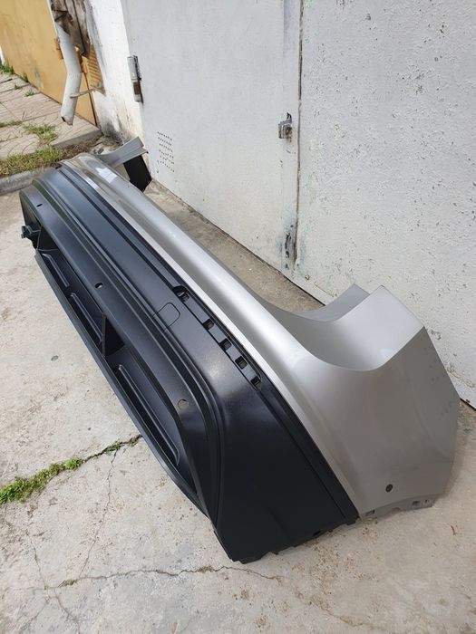 Задній бампер під парктроніки до Фольцваген Тігуан/Volkswagen Tiguan 2