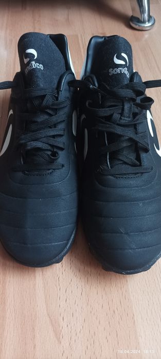 Buty do piłki nożnej