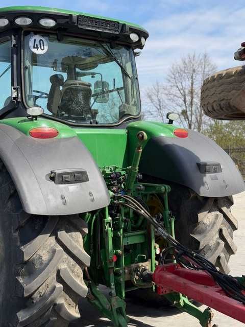 John Deere 7310R