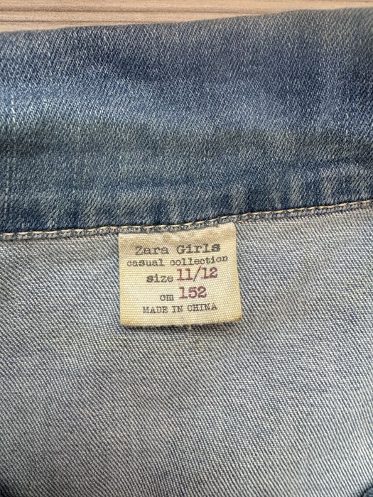 Джинсова жилетка для дівчинки