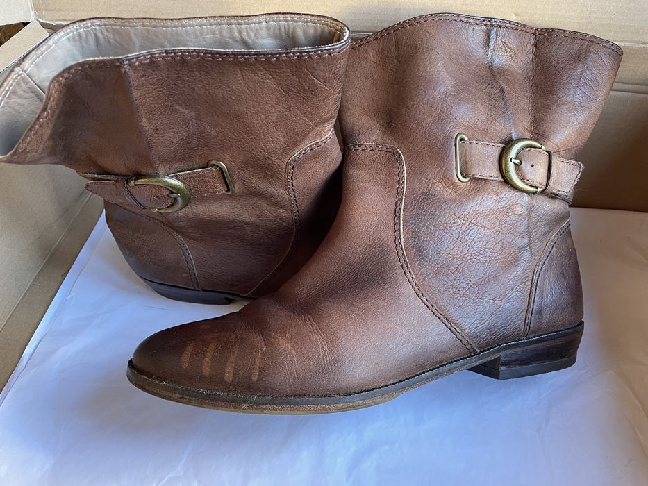 Ботинки, ковбойки, казаки Massimo Dutti