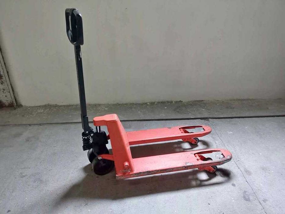 Wózek paletowy  Toyota 2300 kg krótki