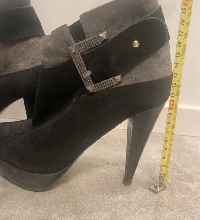 Zamszowo-skórzane botki na obcasie i platformie, Deichmann, 37