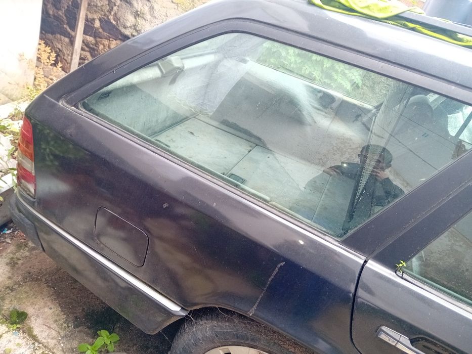 Mercedes  s124 vario material