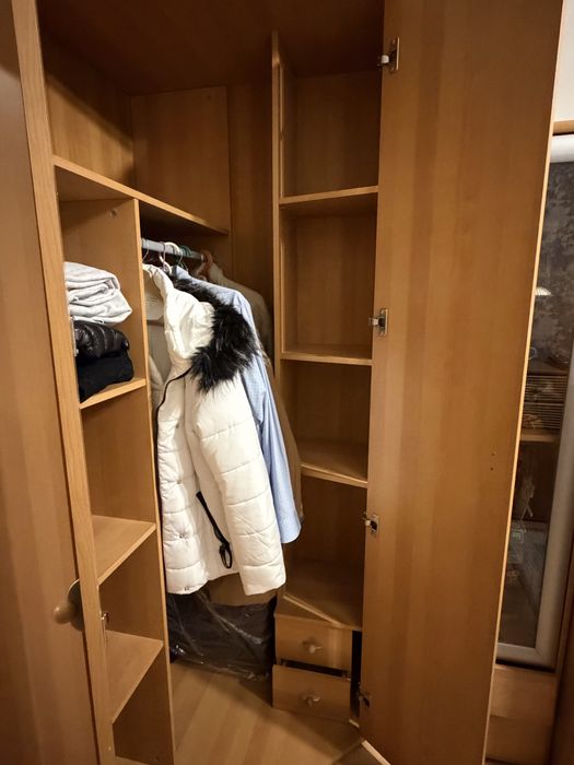 Szafa narożna pojemna