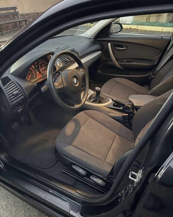 BMW  1 series  2.0