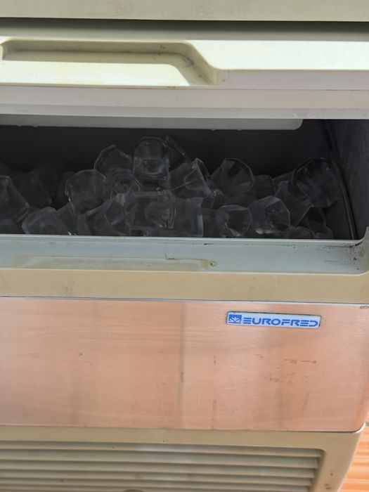 Máquina de Gelo Profissional EUROFRED