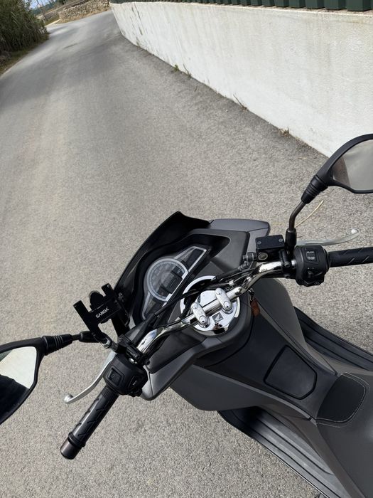Honda PCX impecavel