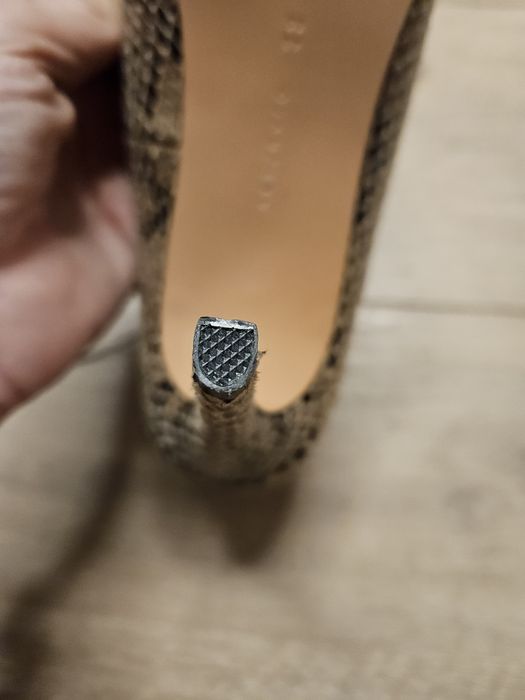 Nowe szpilki Reserved 40