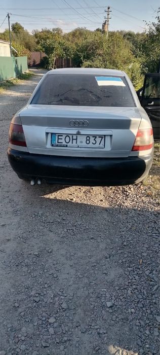 продаю ауді  А4 Б5