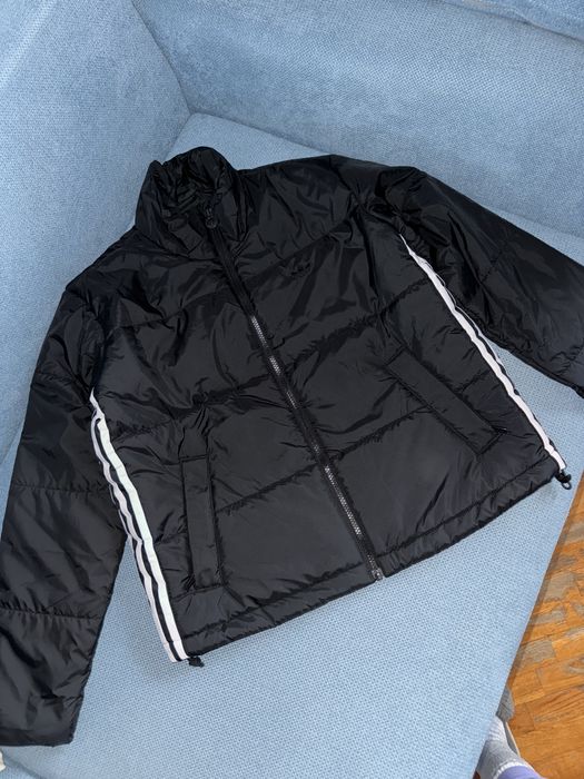 Куртка adidas жіноча розмір s оригінал