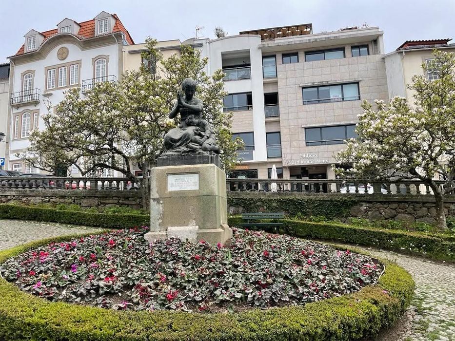 Arrendo apartamento no Edifício Jardim das Mães