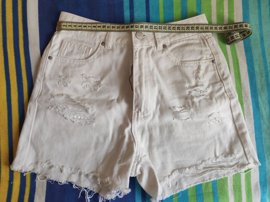 Шорти жіночі білі Cropp 32 (XXS)