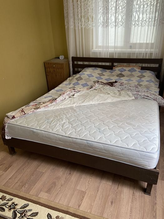 Продается двухспальная кровать