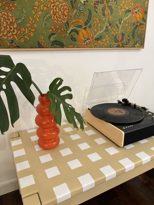 Mesa aos quadradinhos