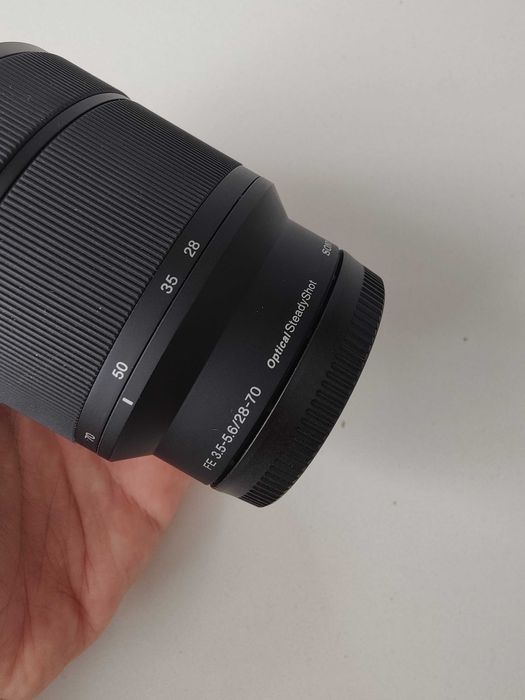 Objectiva Sony FE 28-70mm f/3.5-5.6 OSS