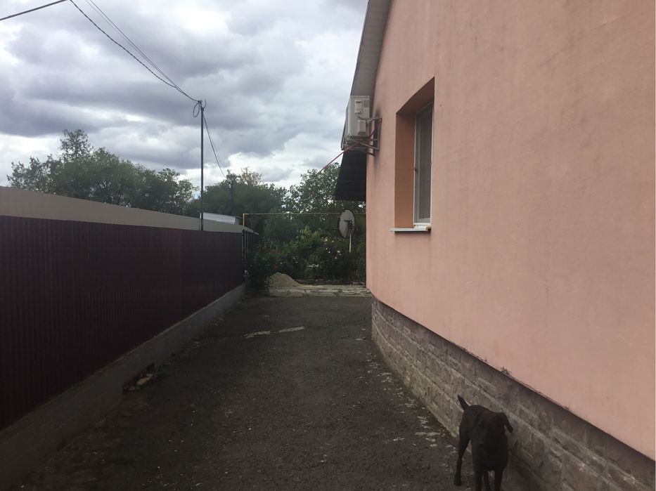 Продам будинок з меблями , городом і садочком