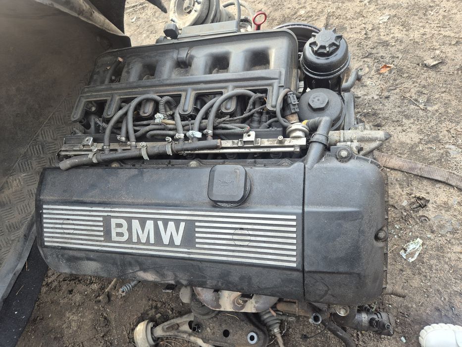Sprzedam SILNIK kompletny  Bmw e46 M52 6cylindrowy