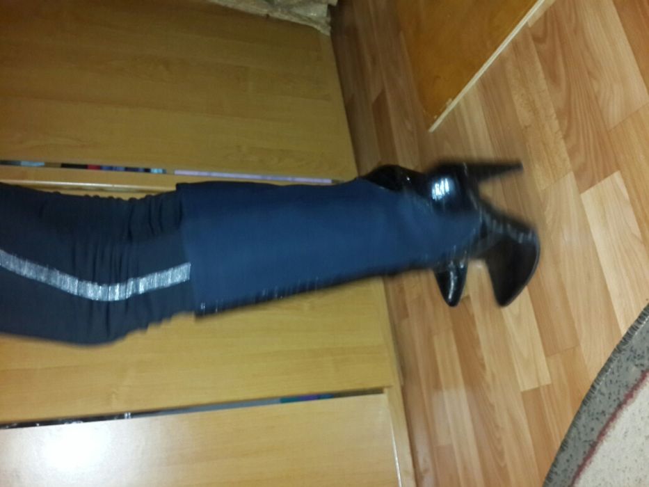 Сапожки-чулки чорного кольору