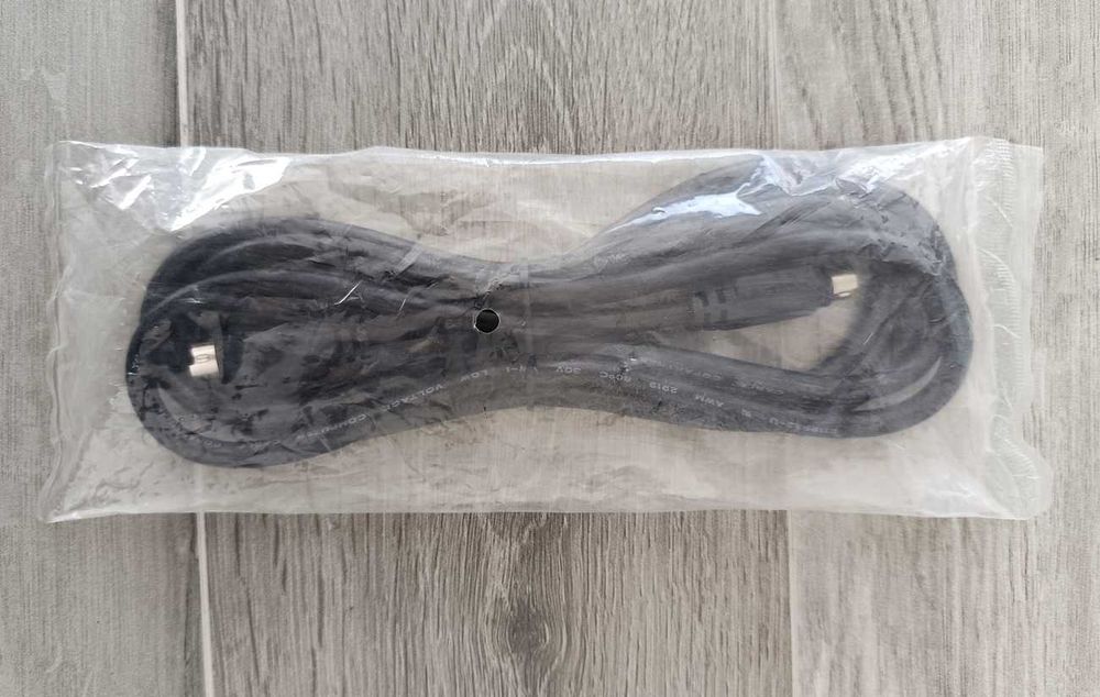 Original ATI S-Video Cable, Male-to-Male, 4-Pin, 1.8 m (Never Used)64552969700481121