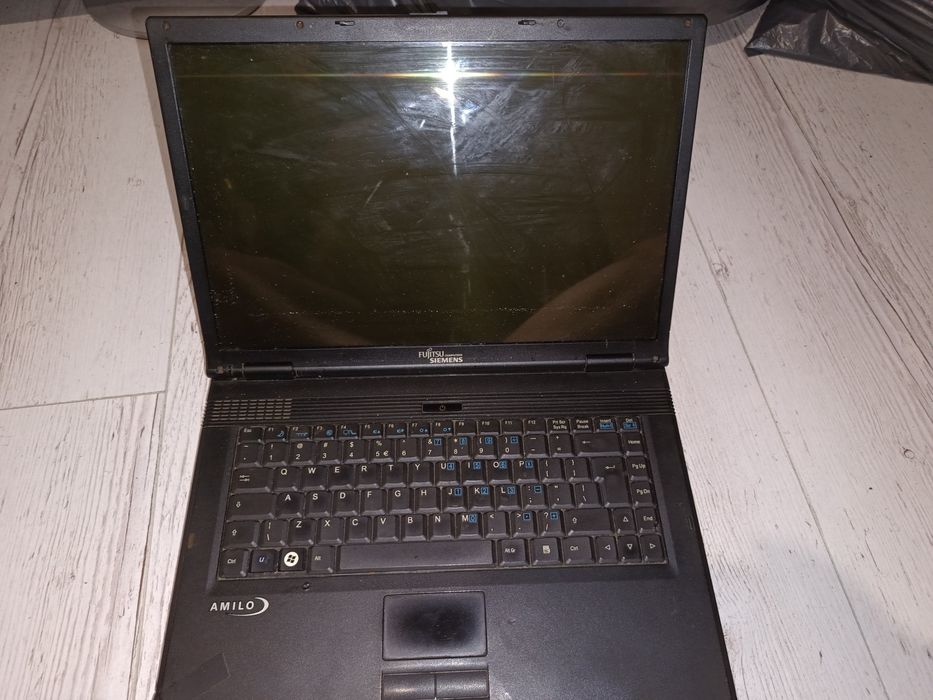Laptop Fujitsu Siemens amilo La1703