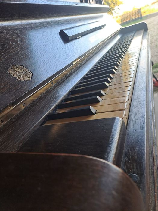 Pianino August Forster