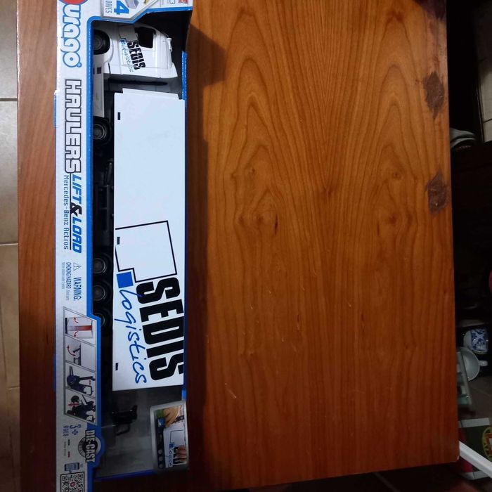 Camião Mercedes Actros c/ acessórios 1/43 Bburago 25% desconto NOVO