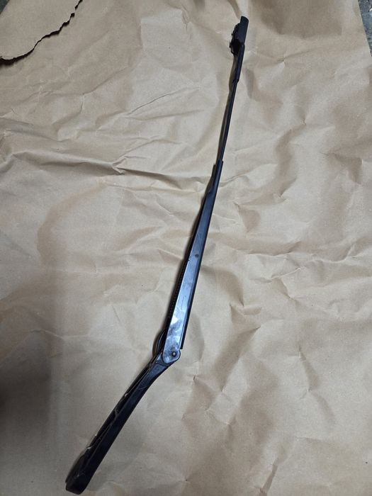 Ramię / dźwignia wycieraczek Lewe Seat Leon III 2016