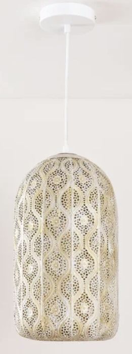 Candeeiro em tons de ouro