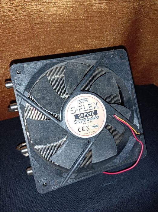 Złote Chłodzenie Pasywne GIGABYTE Silent-Pipe |