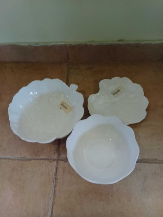Various Ceramic Pieces457722867315517444