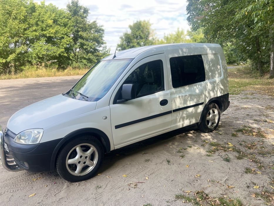 Авто Opel Combo 2008