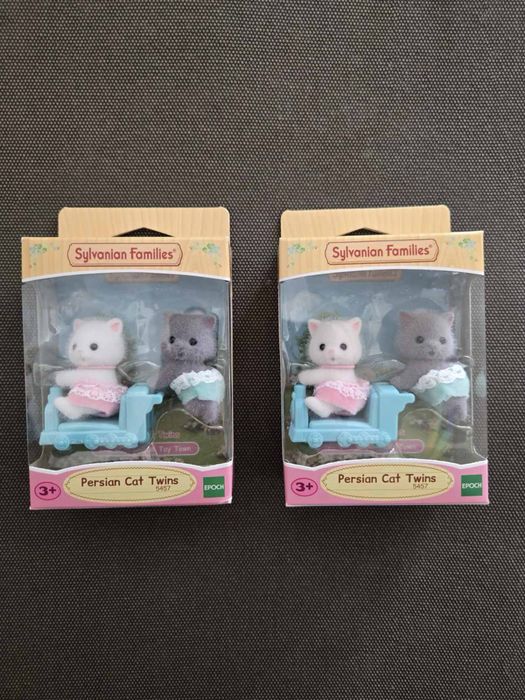 Семья котиков Sylvanian Families  Family,