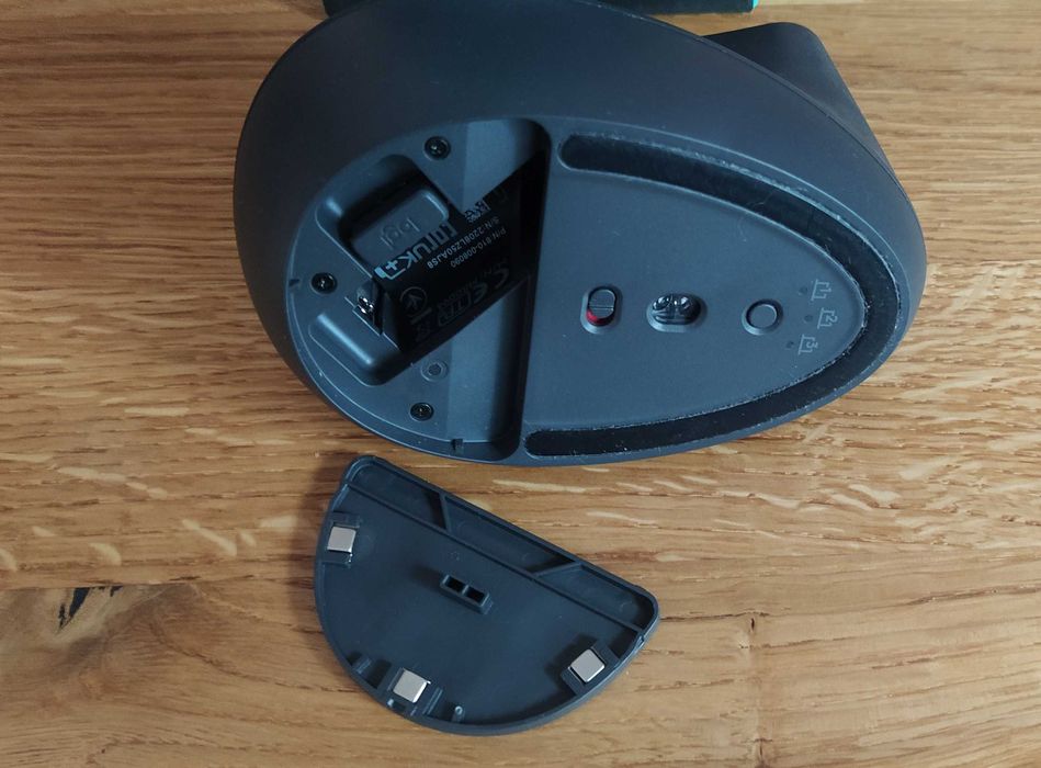 Myszka ergonomiczna dla LEWORĘCZNYCH - Logitech Lift Left