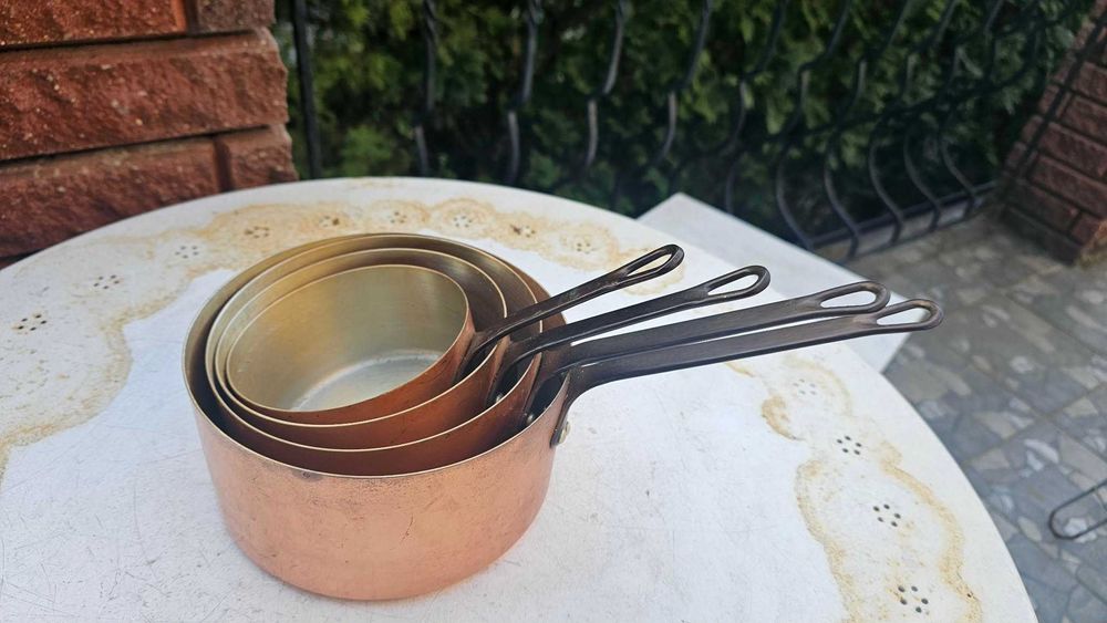 Przedwojenna miedziana patelnia,cena za 4 sztuki