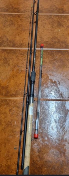 2 Canas mikado feeder 3, 50 como nova